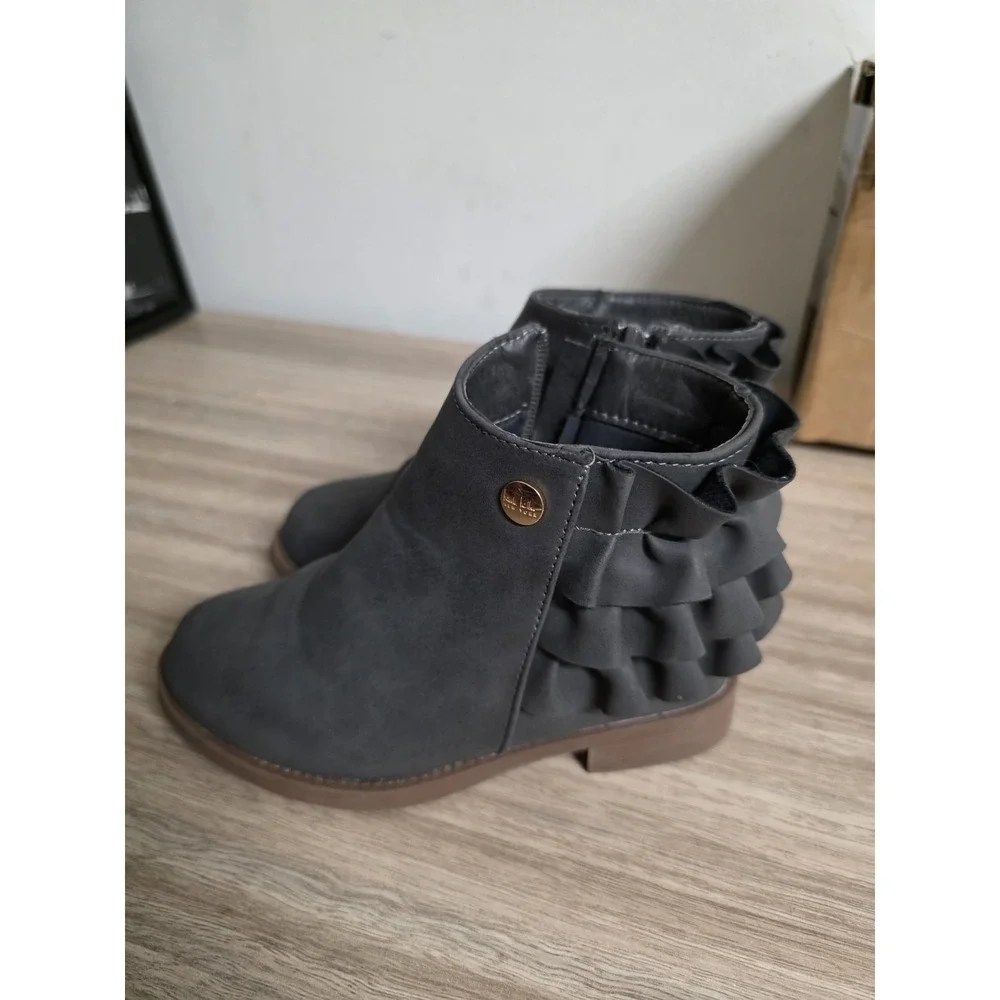 Nicole Miller Ruffle Bootie‎ Baby Girls Size 9 Gray Shimmer Side Zip